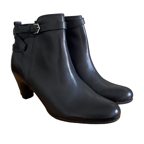 Sam Edelman Shoes - *NEW IN BOX* Sam Edelman Maddox Black Leather Heeled Boots 6.5